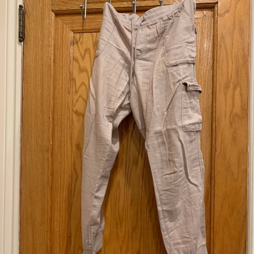 Aritzia (Community) Beige Joggers